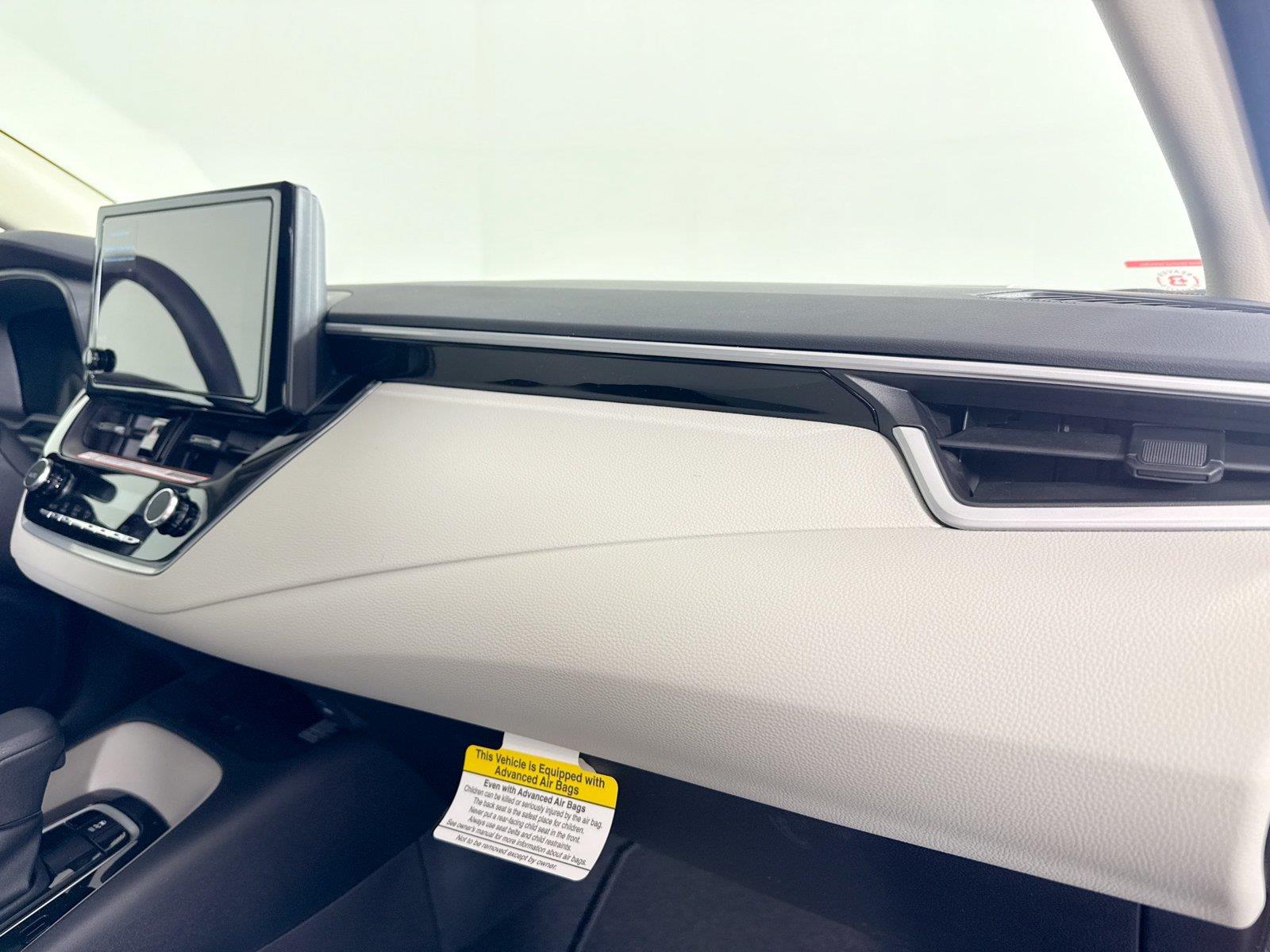 2026 Toyota Corolla LE photo 39