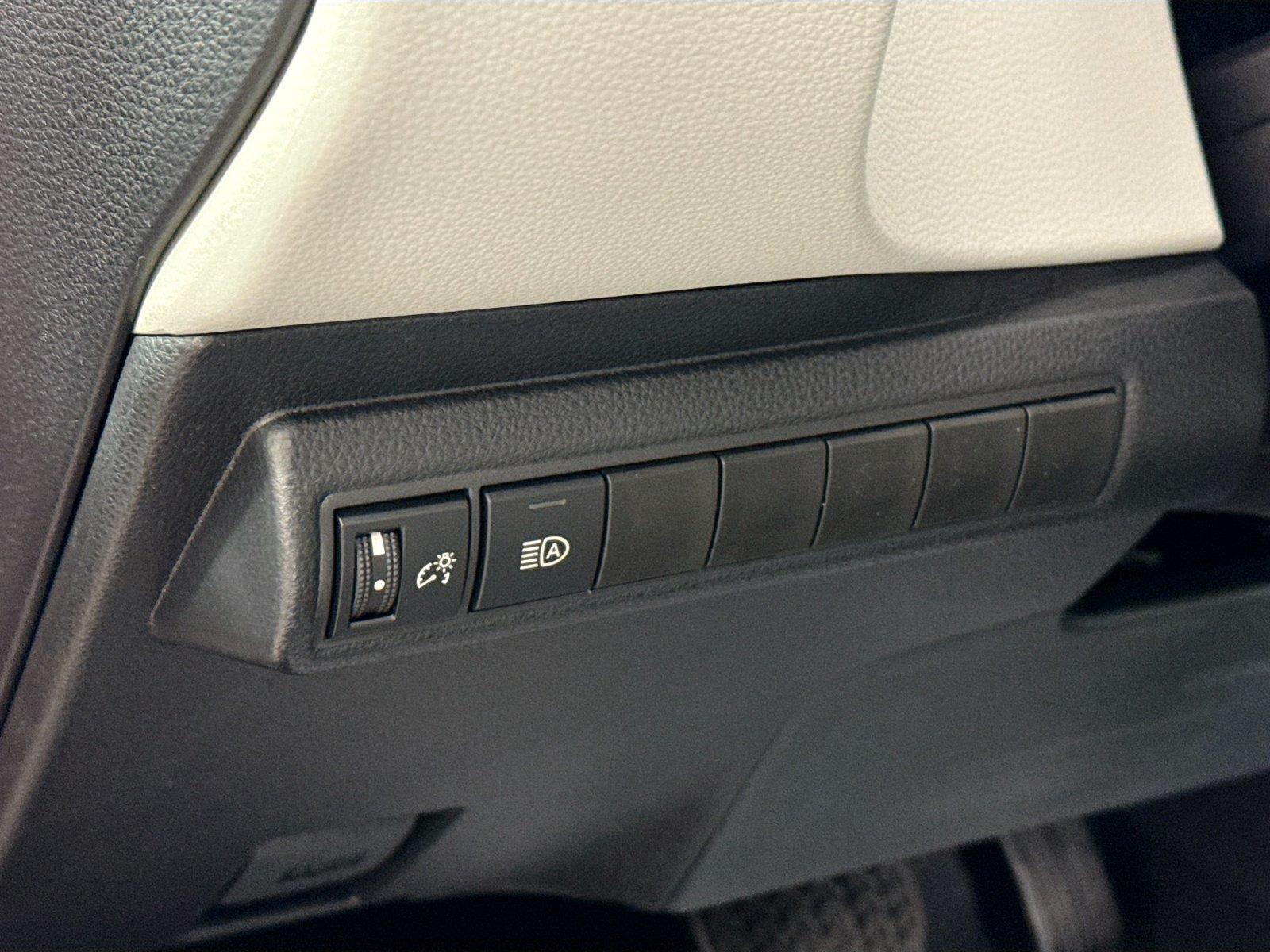 2026 Toyota Corolla LE photo 16