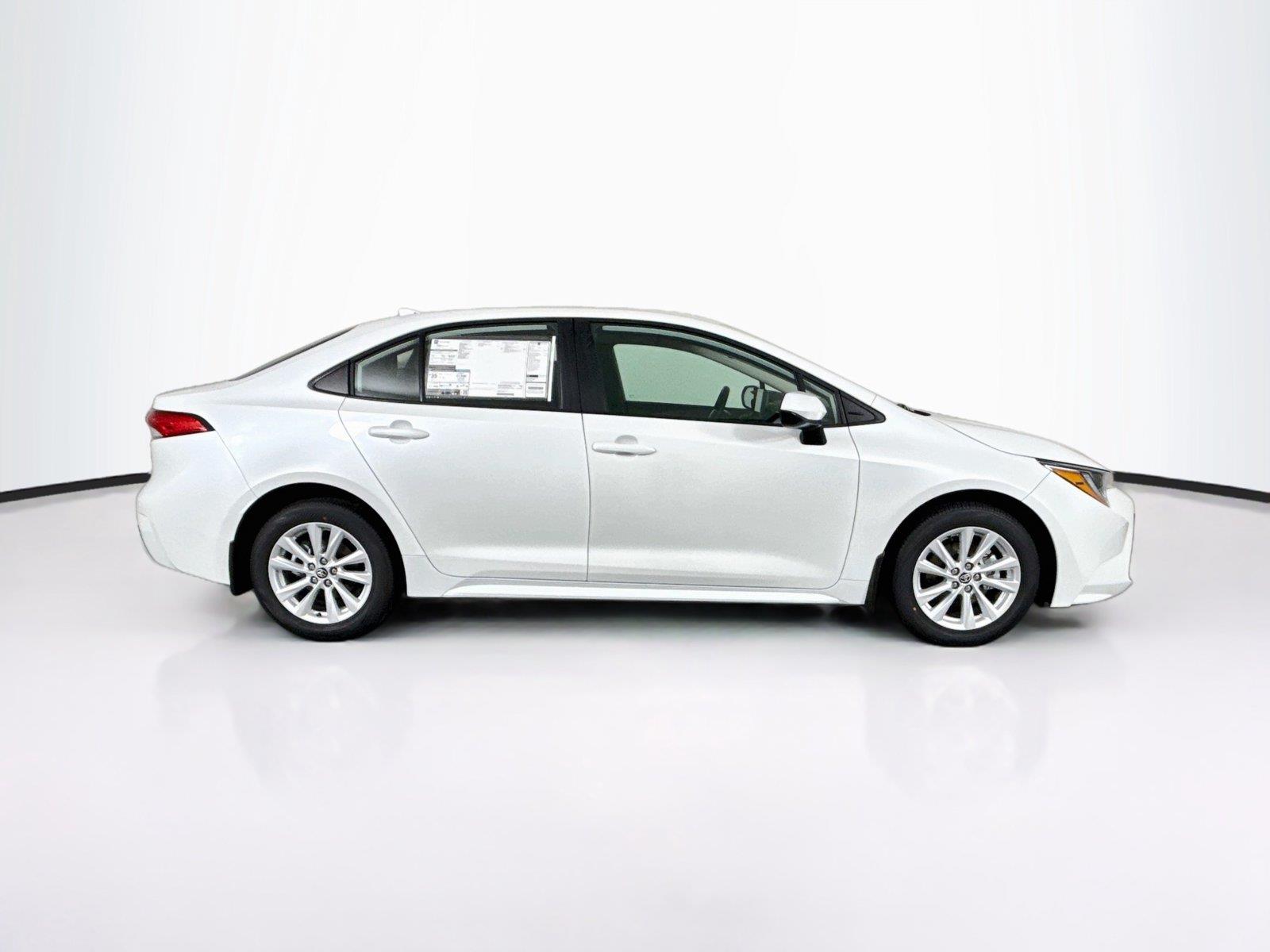 2026 Toyota Corolla LE photo 5