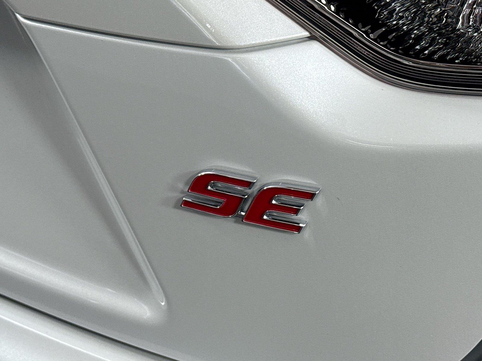 2026 Toyota Corolla SE photo 9