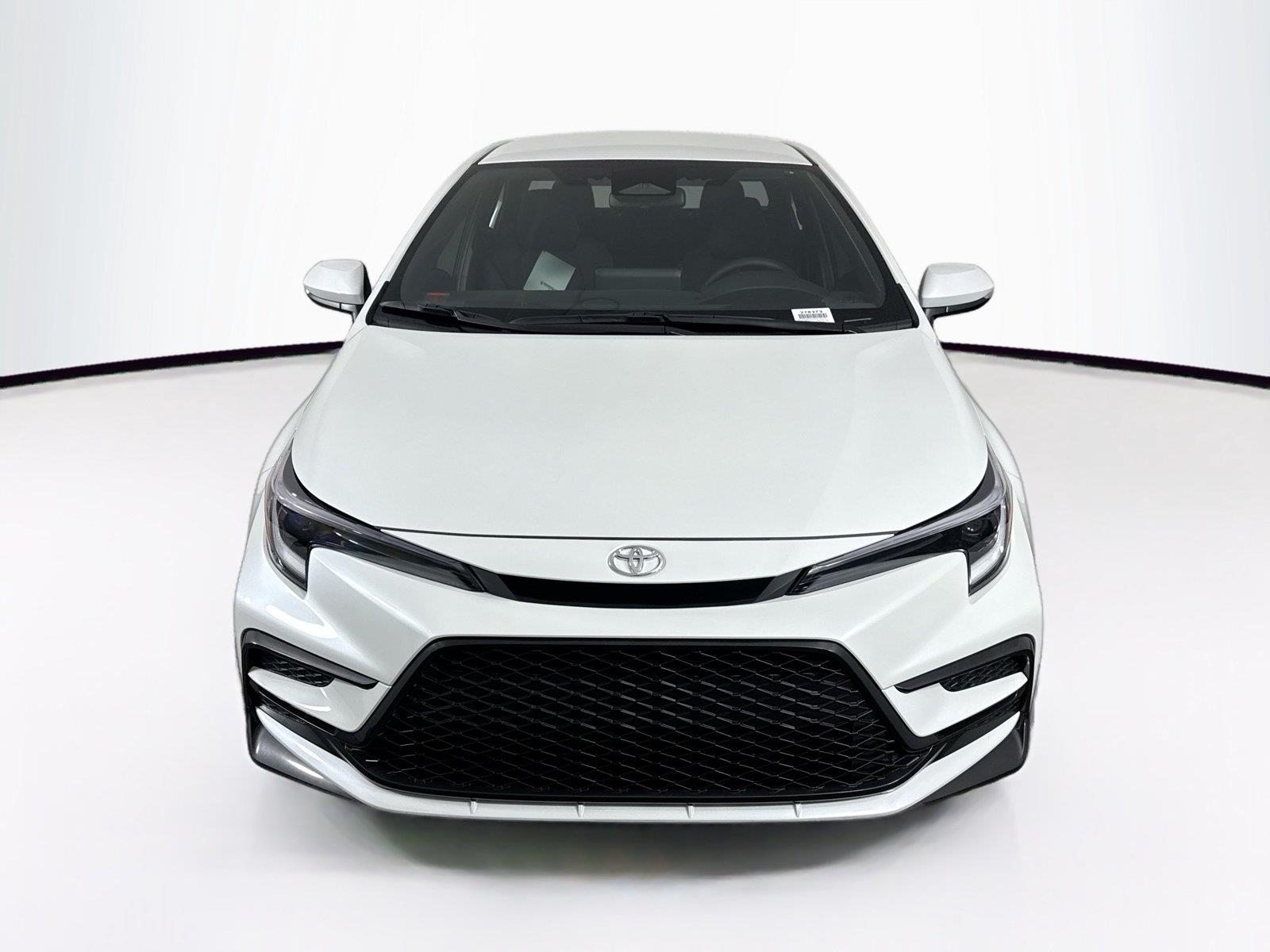 2026 Toyota Corolla SE photo 3