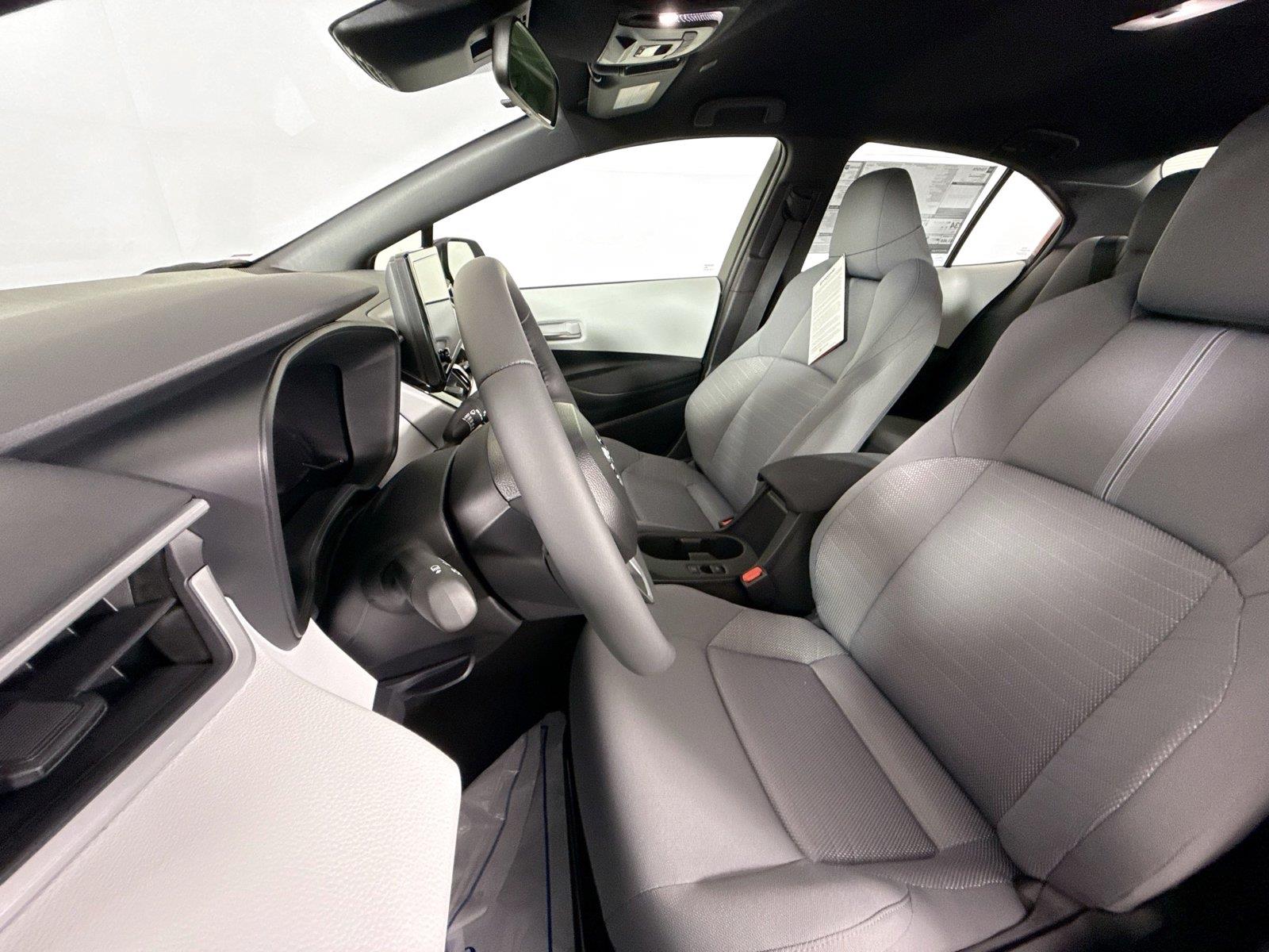 2026 Toyota Corolla SE photo 14