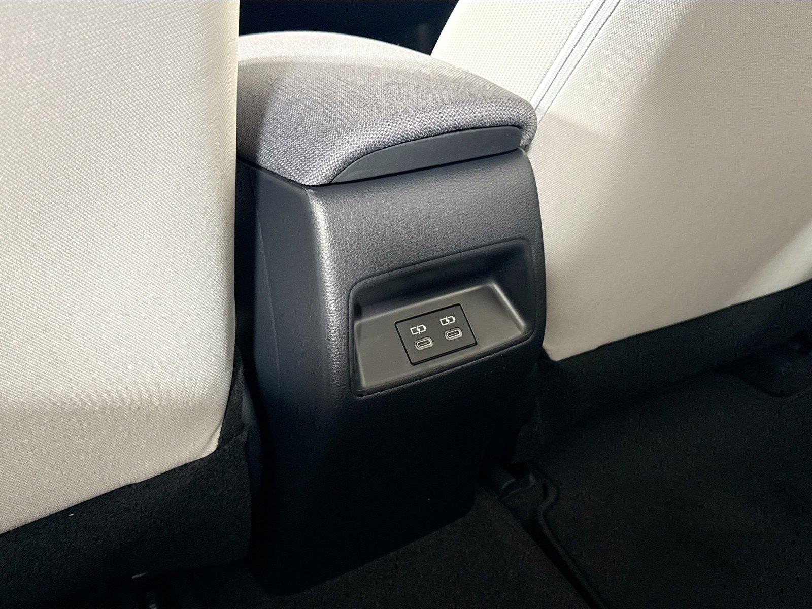 2026 Toyota Corolla LE photo 34