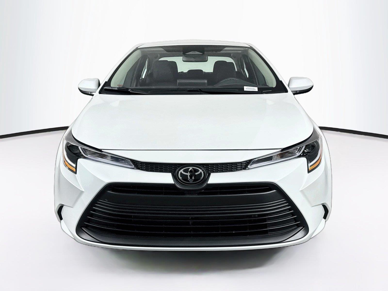 2026 Toyota Corolla LE photo 3