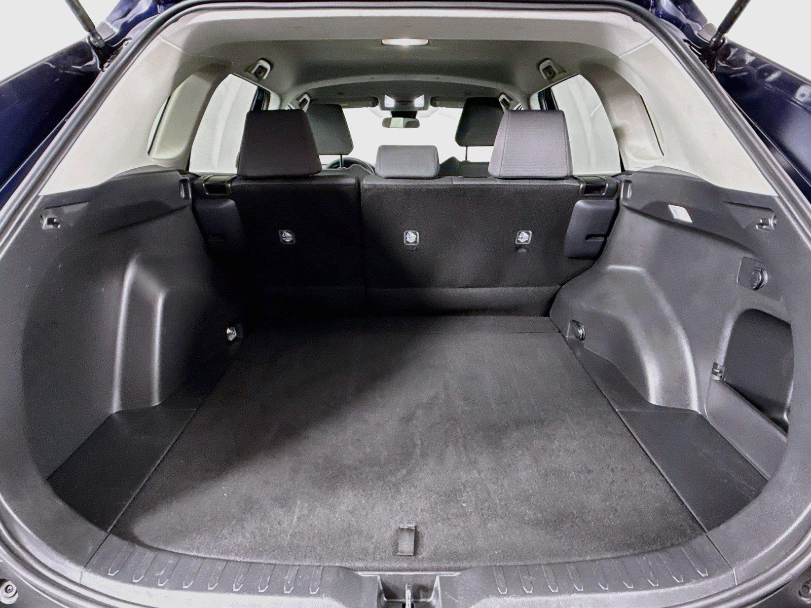 2025 Toyota RAV4 XLE photo 35