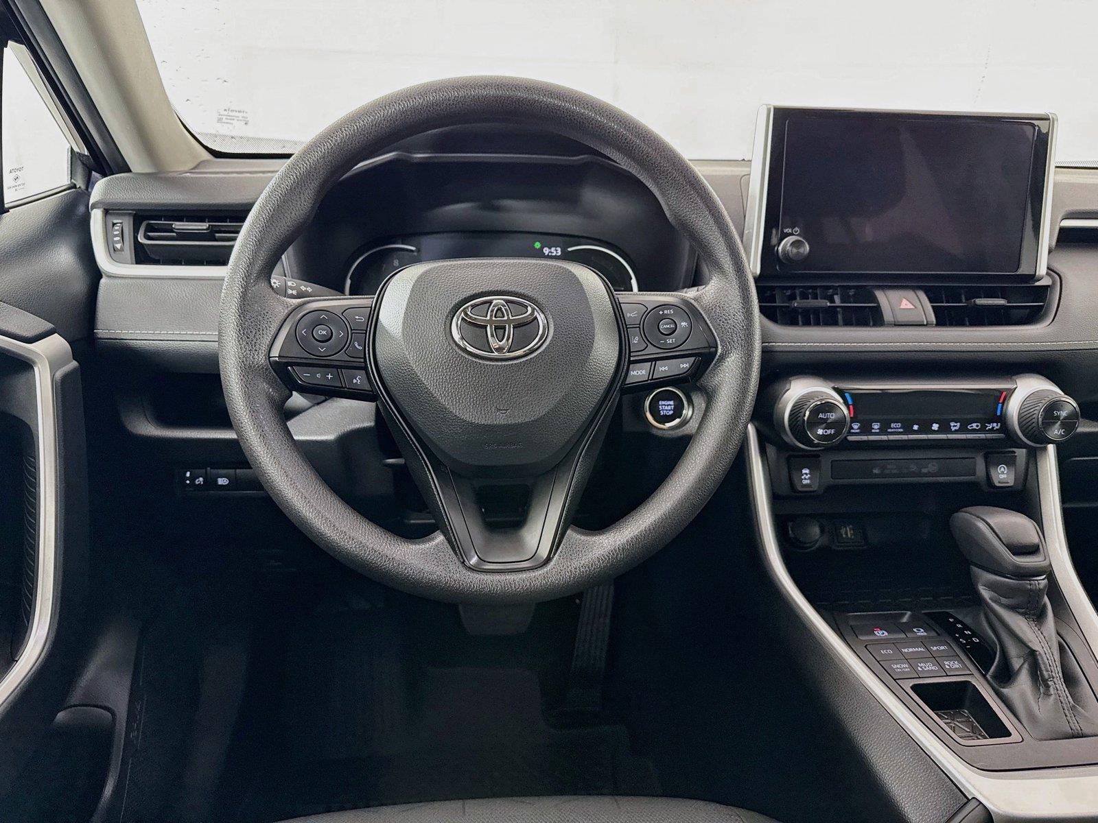 2025 Toyota RAV4 XLE photo 28