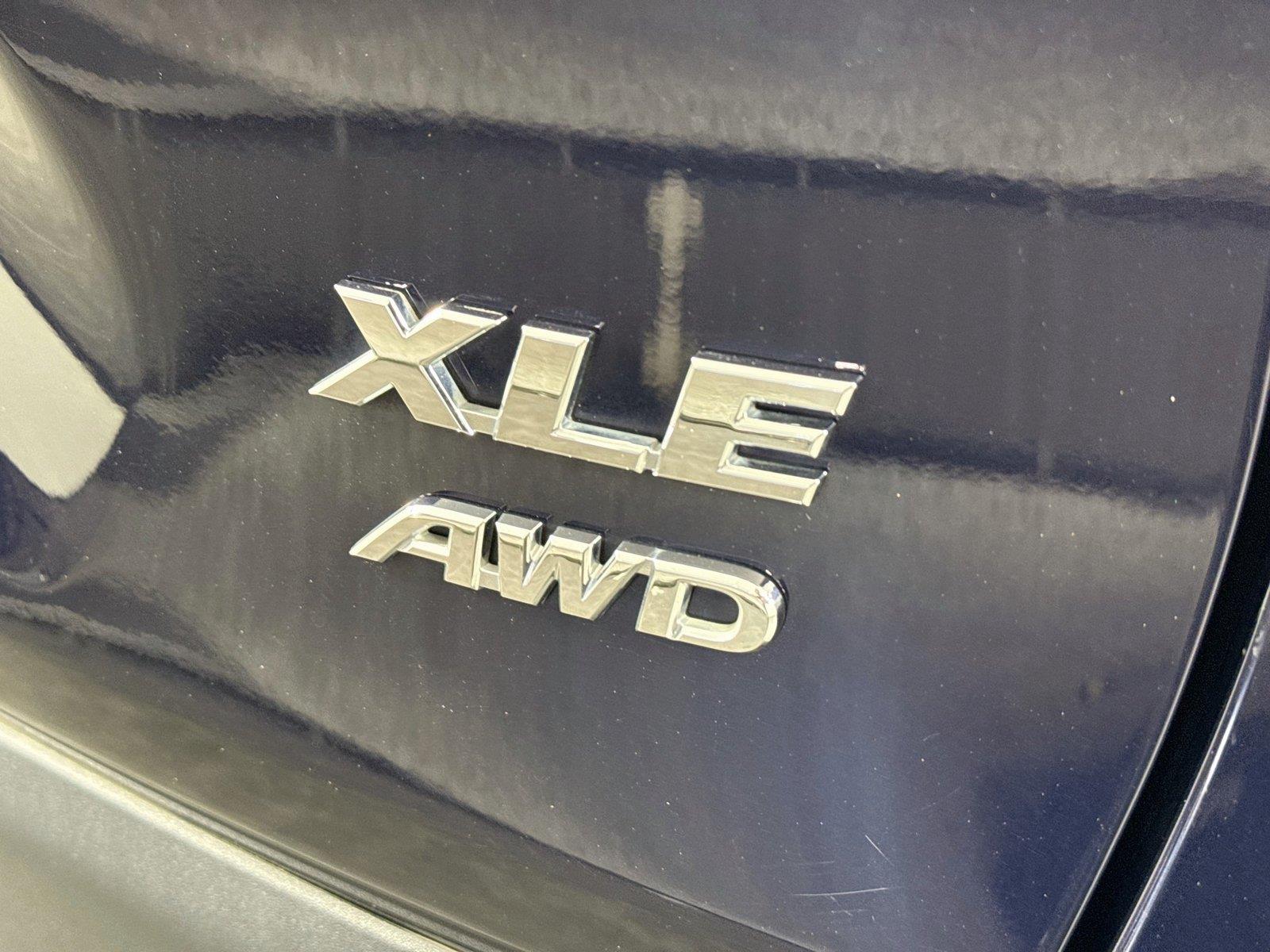 2025 Toyota RAV4 XLE photo 13