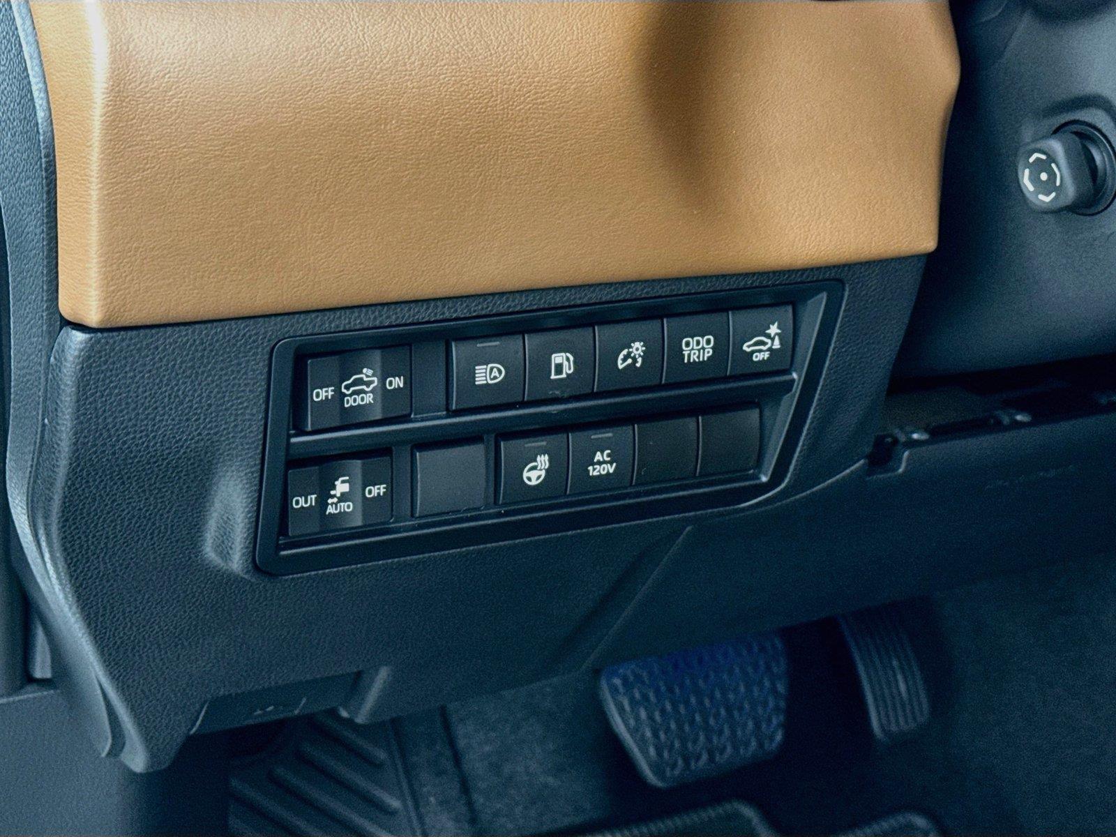 2024 Toyota Tundra 1794 Edition HV photo 15