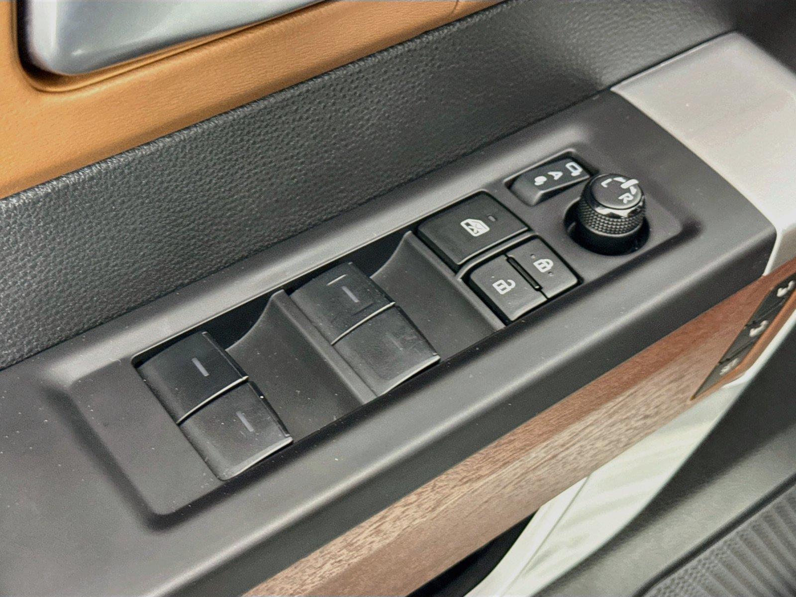 2024 Toyota Tundra 1794 Edition HV photo 30