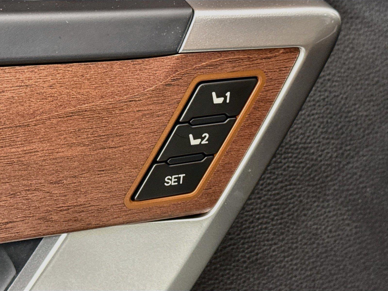 2024 Toyota Tundra 1794 Edition HV photo 31