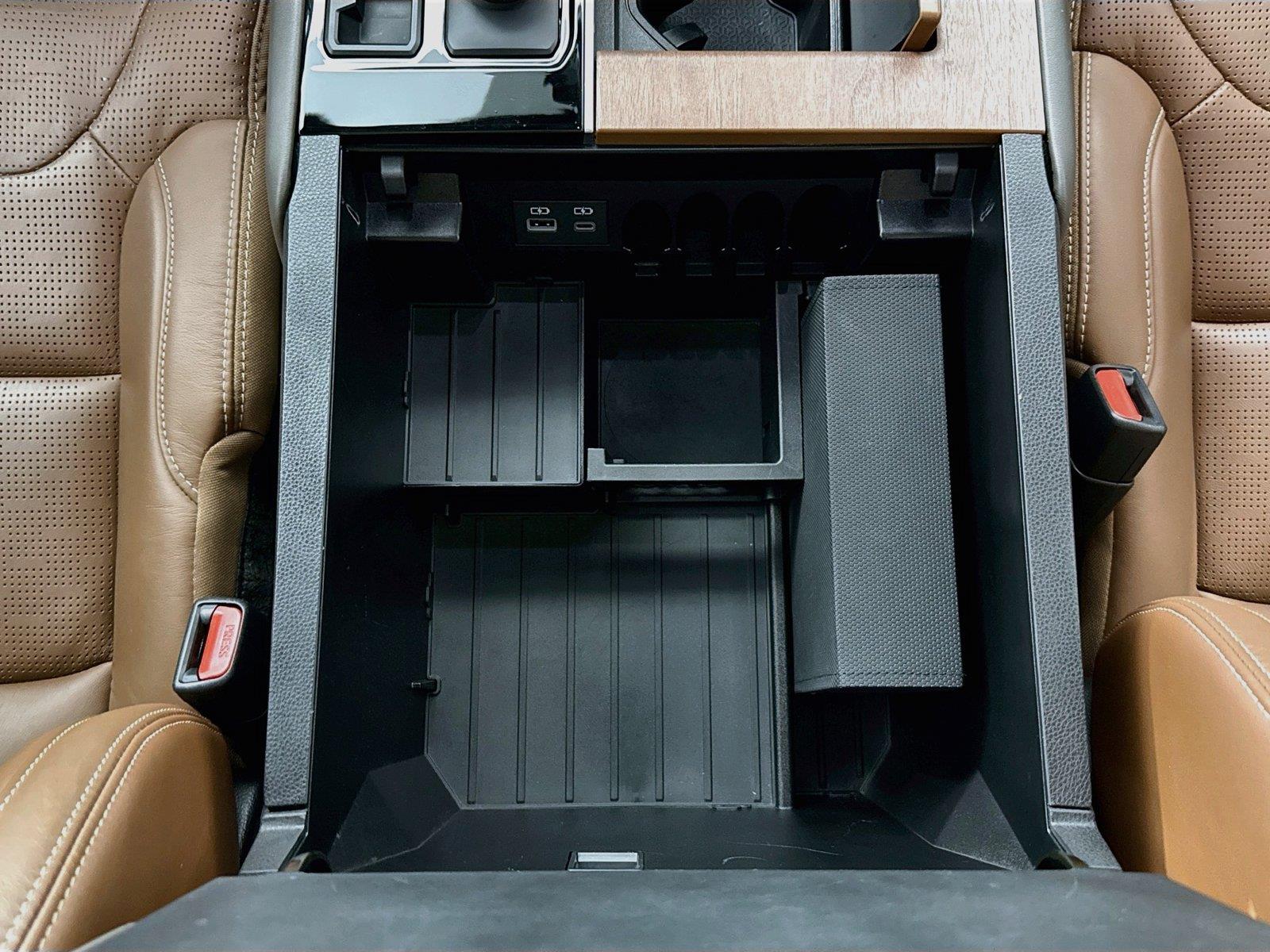 2024 Toyota Tundra 1794 Edition HV photo 38