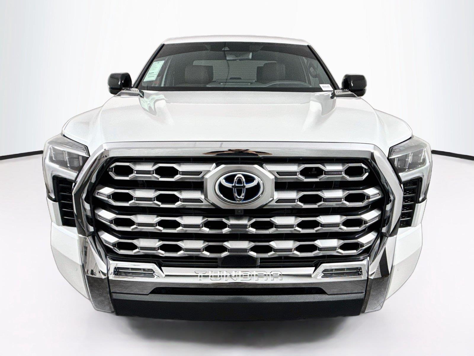 2024 Toyota Tundra 1794 Edition HV photo 8