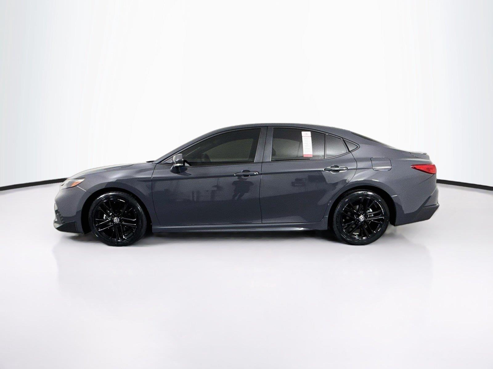 2025 Toyota Camry SE photo 12