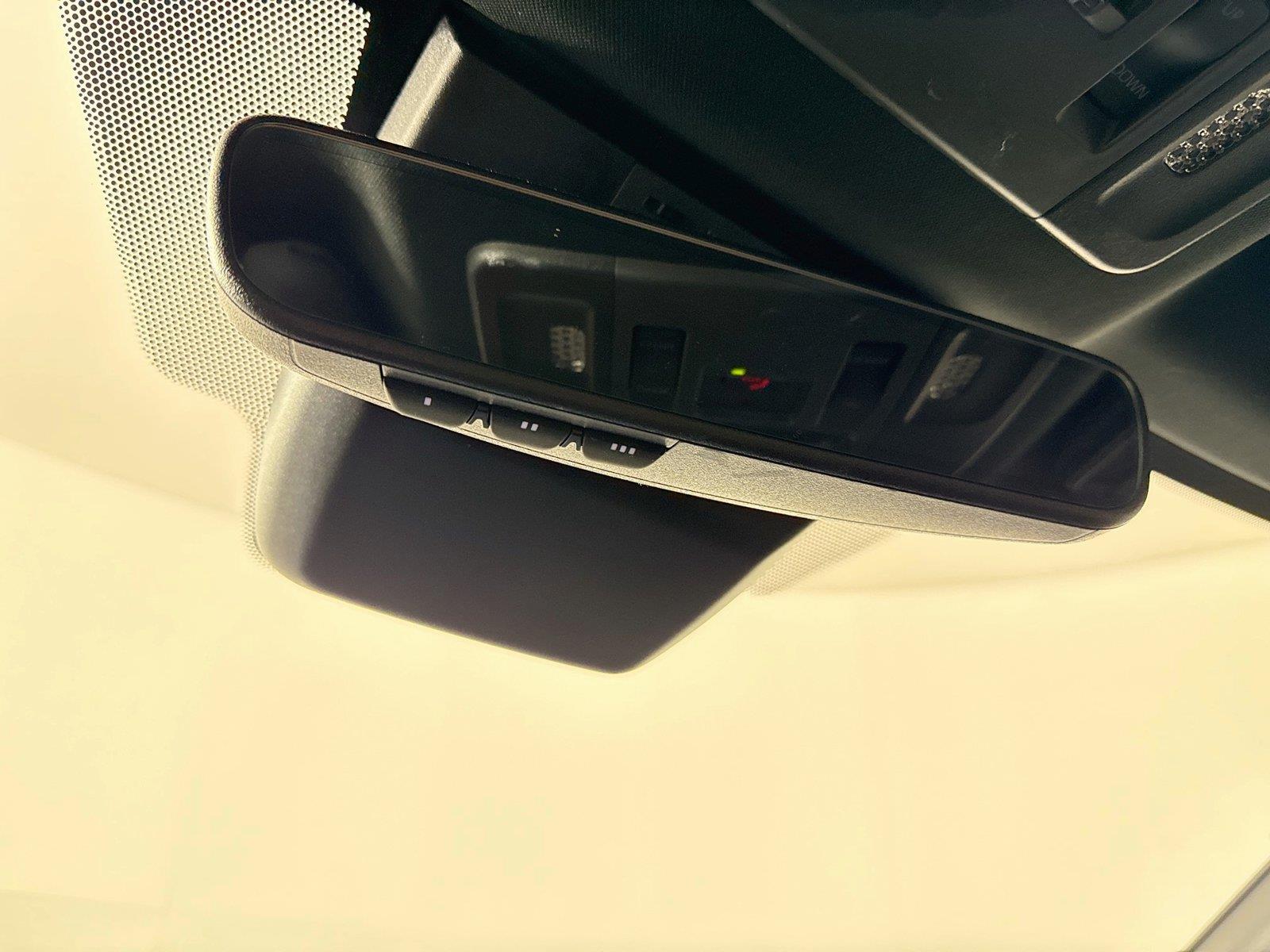 2025 Toyota Camry SE photo 21
