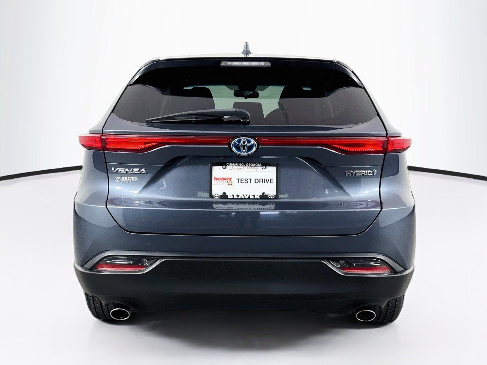 2022 Toyota Venza LE photo 9