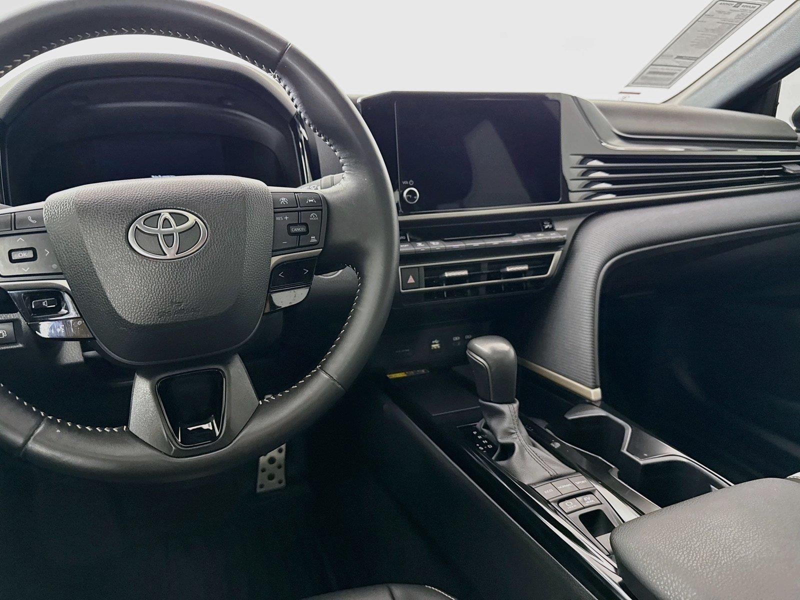 2025 Toyota Camry SE photo 31