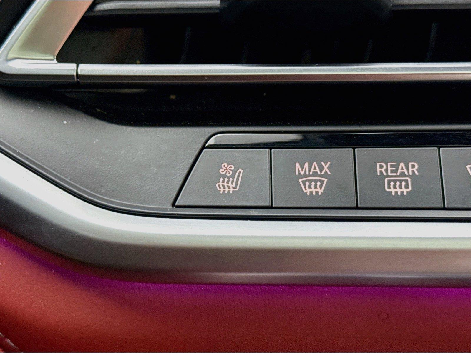 2022 BMW X6 M Competition photo 7