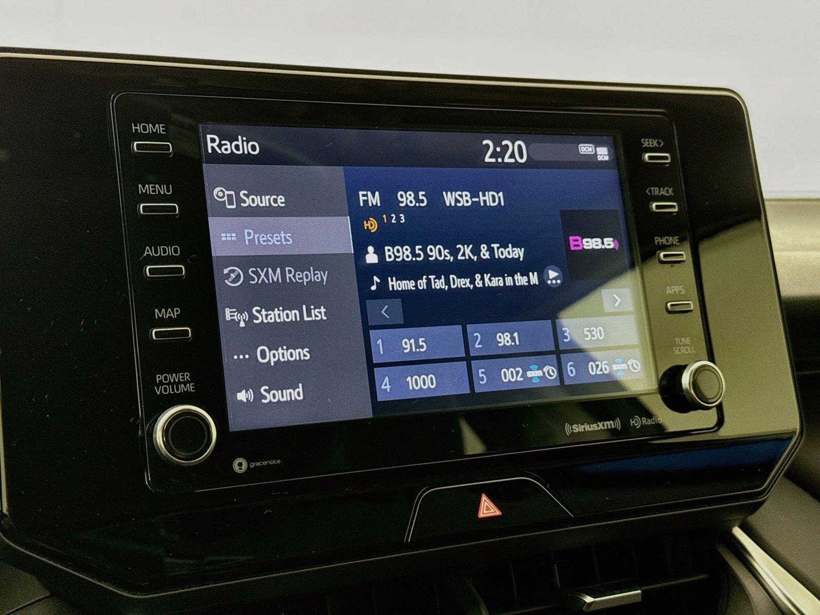 2022 Toyota Venza LE photo 20