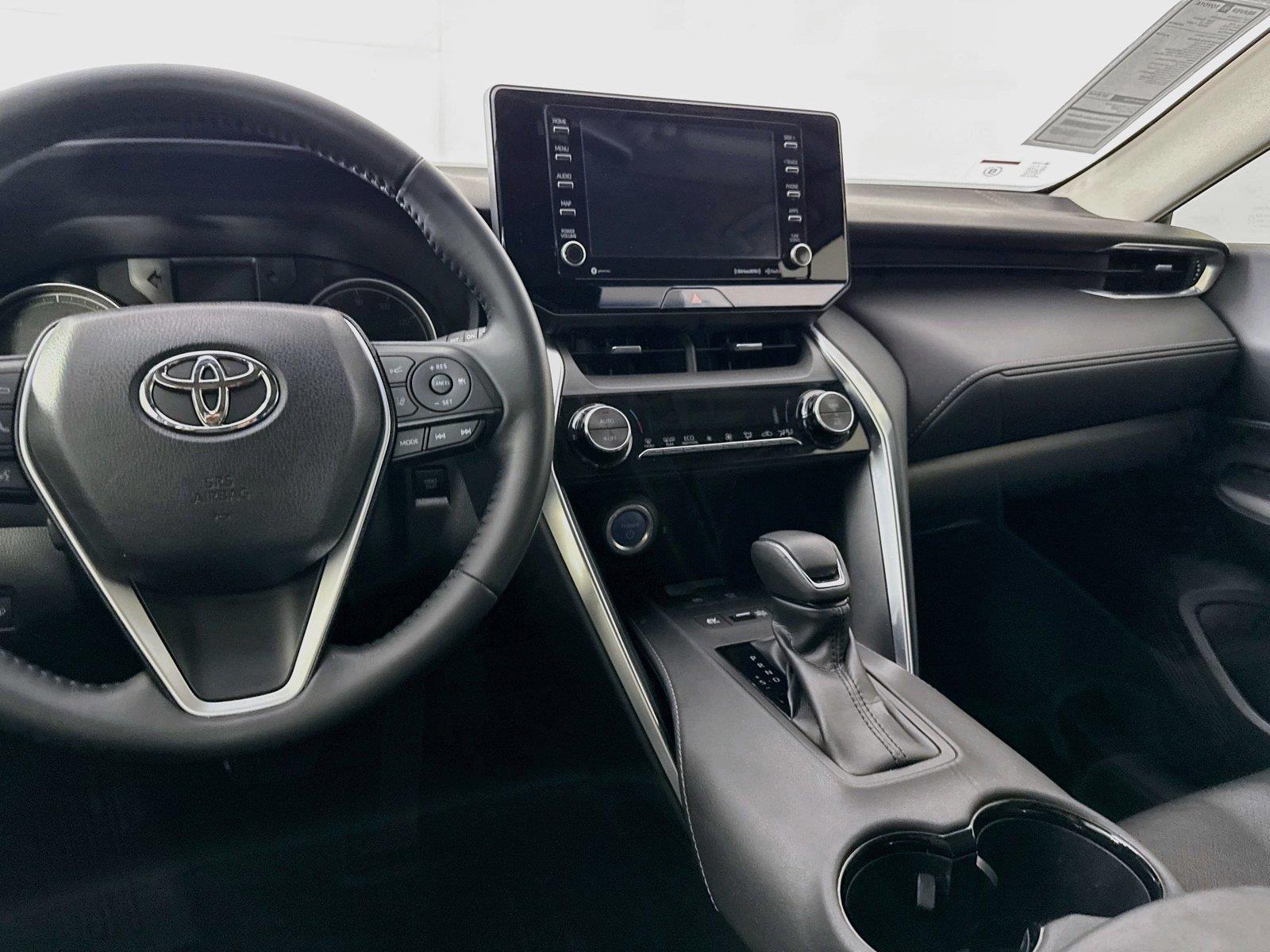 2022 Toyota Venza LE photo 28