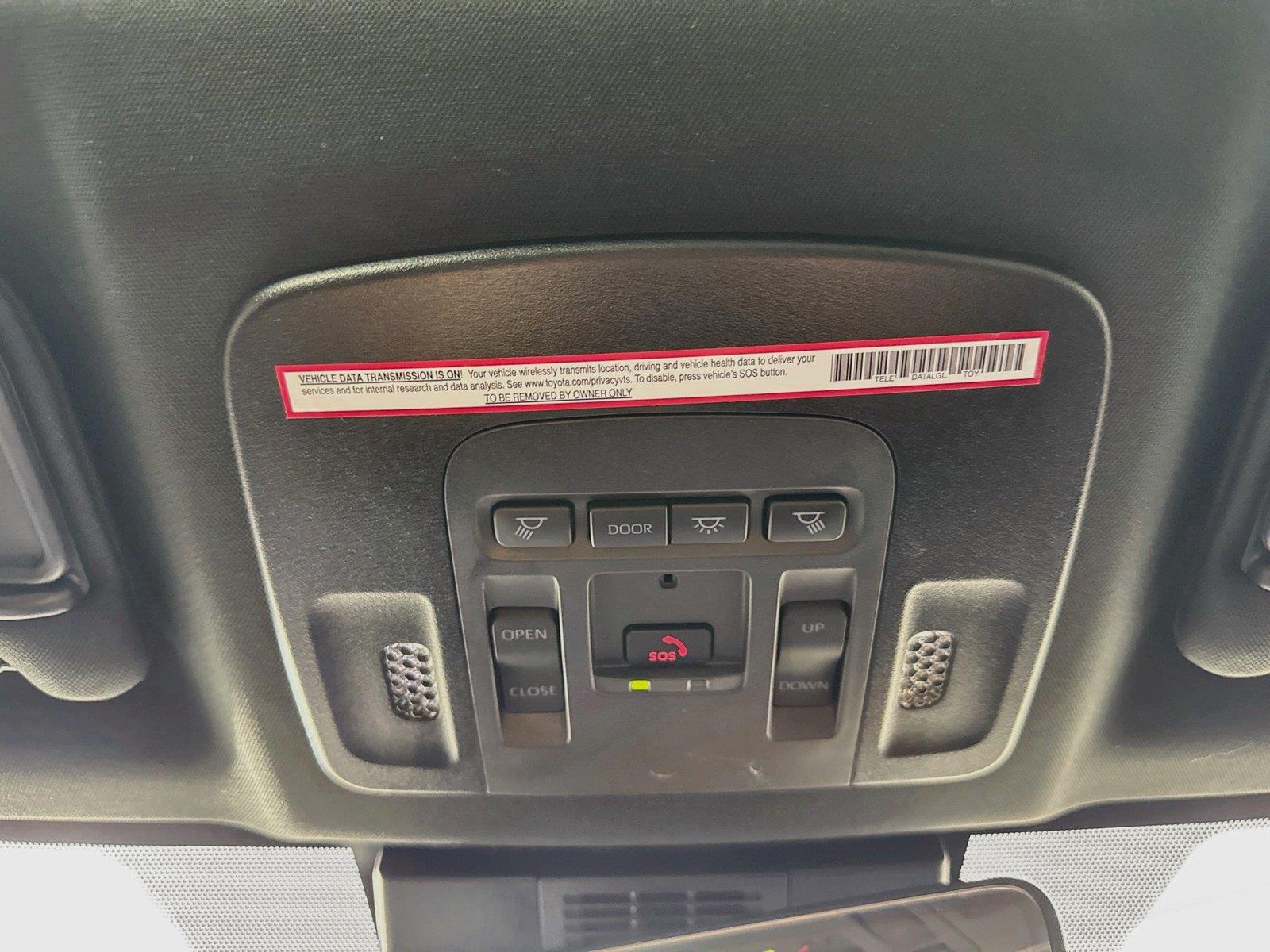 2025 Toyota Camry SE photo 22