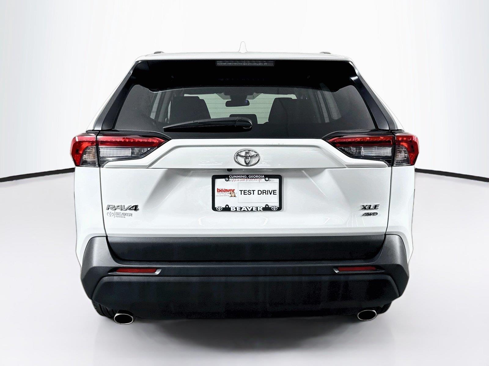2025 Toyota RAV4 XLE photo 10