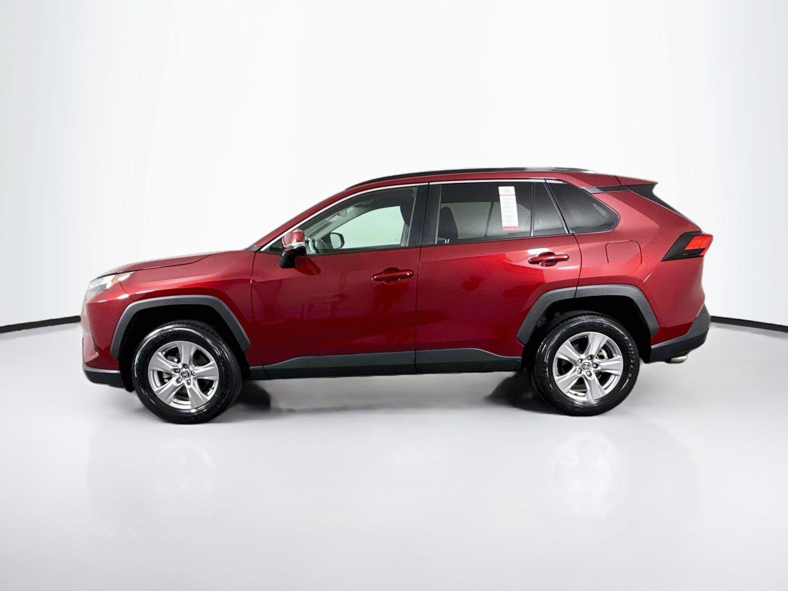 2025 Toyota RAV4 XLE photo 12