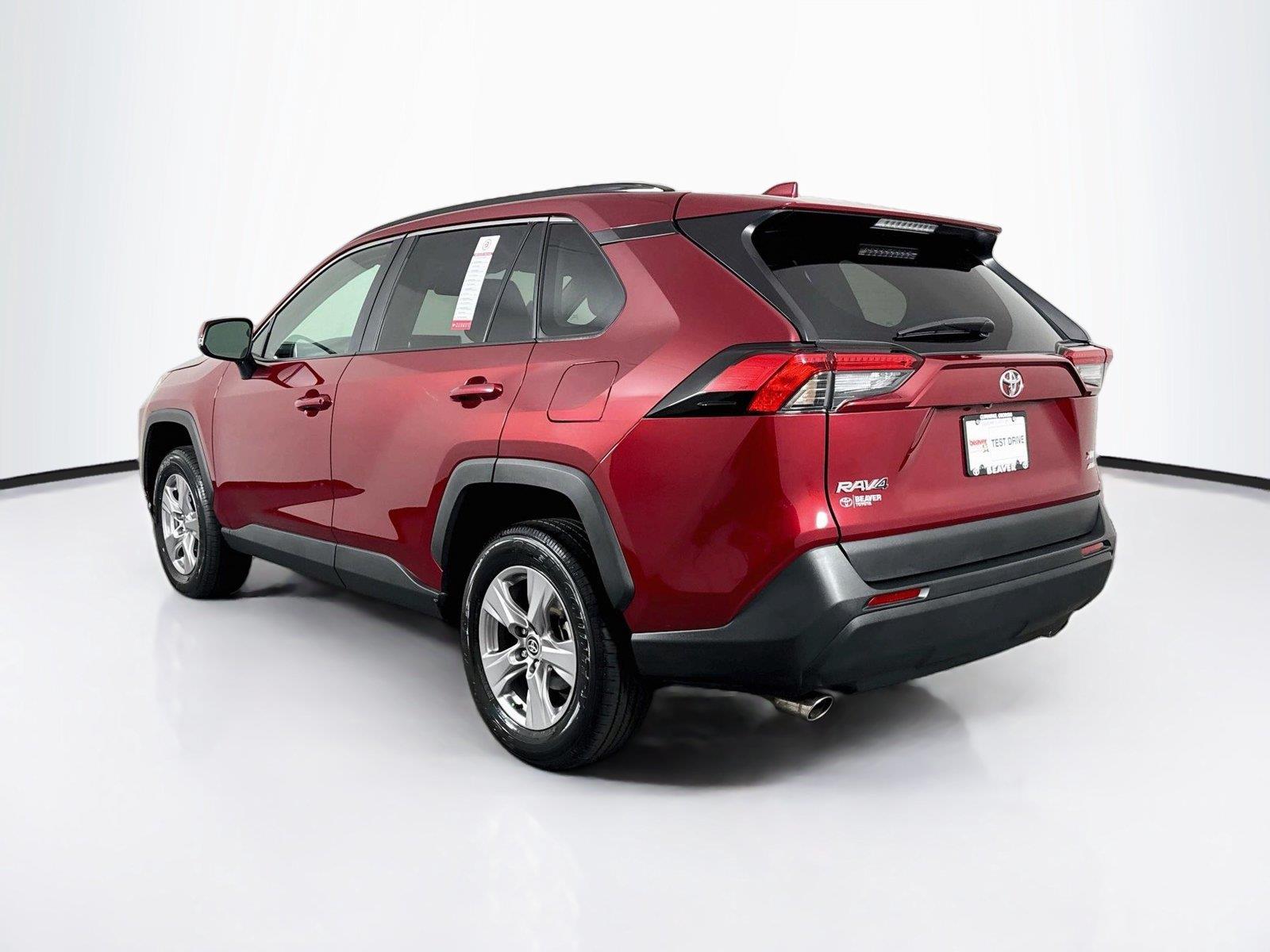 2025 Toyota RAV4 XLE photo 11
