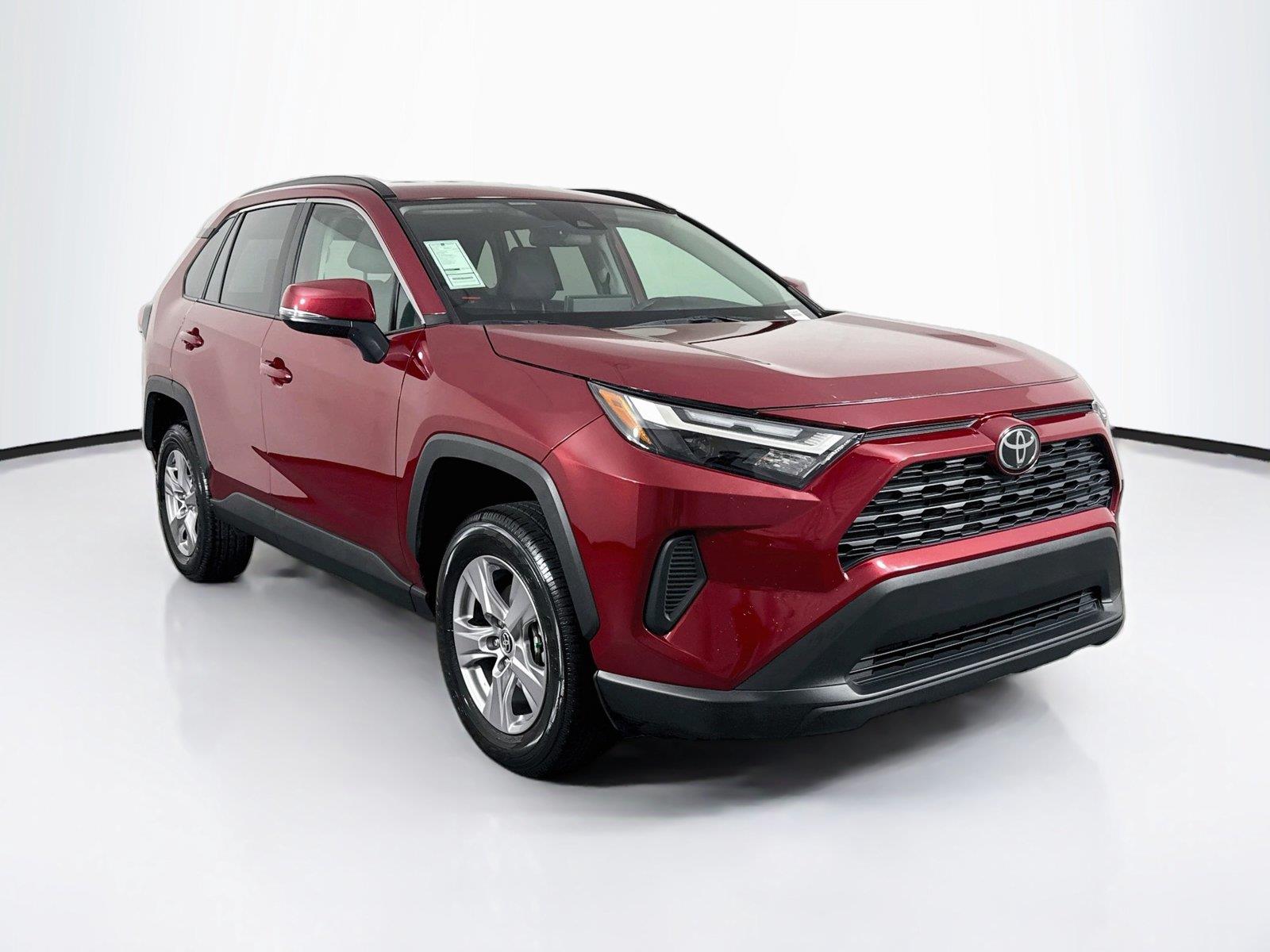 2025 Toyota RAV4 XLE photo 8