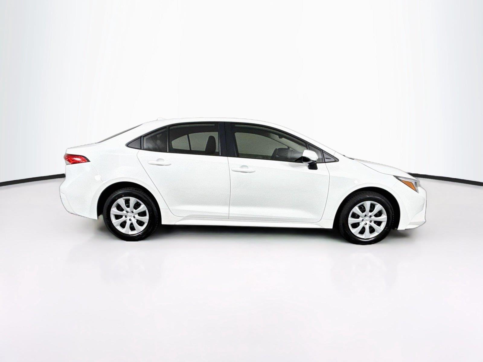 2026 Toyota Corolla Hybrid LE photo 9