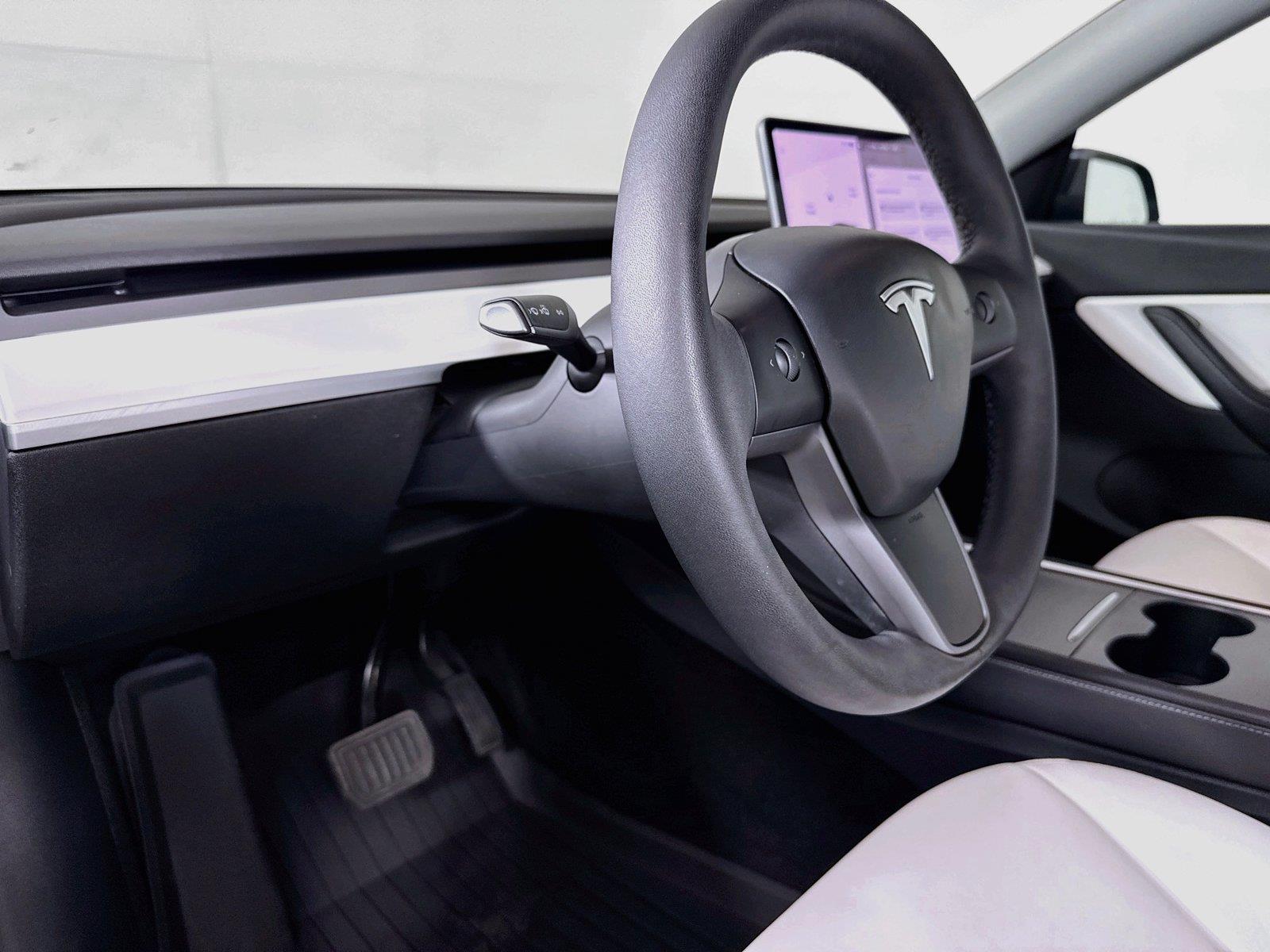 2021 Tesla Model Y Long Range photo 3