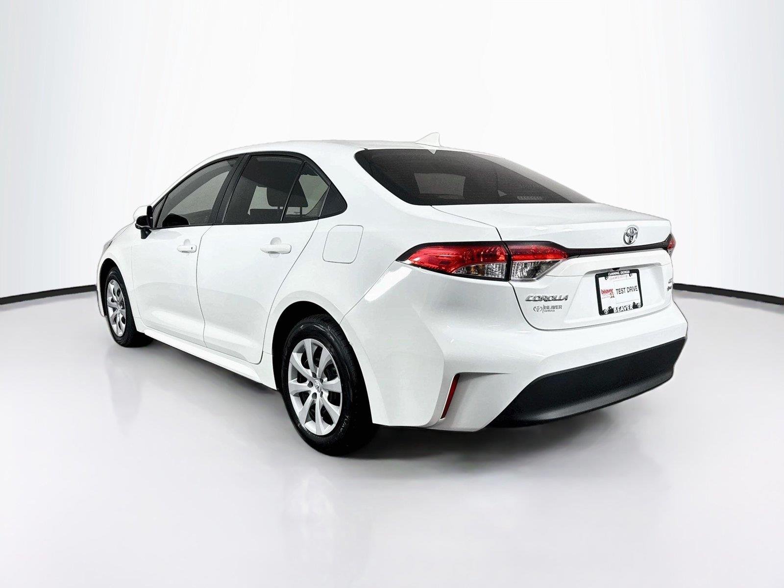 2026 Toyota Corolla Hybrid LE photo 11