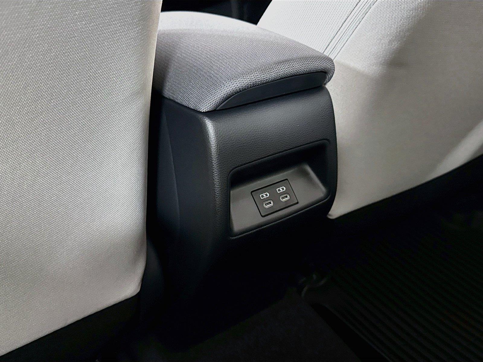 2026 Toyota Corolla Hybrid LE photo 31
