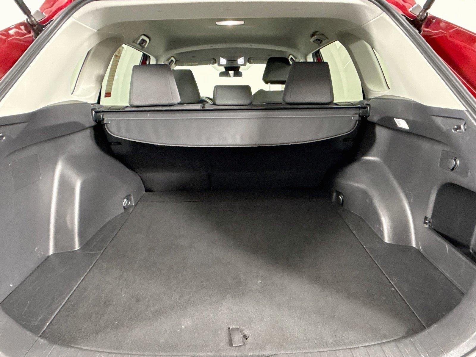 2025 Toyota RAV4 XLE photo 35
