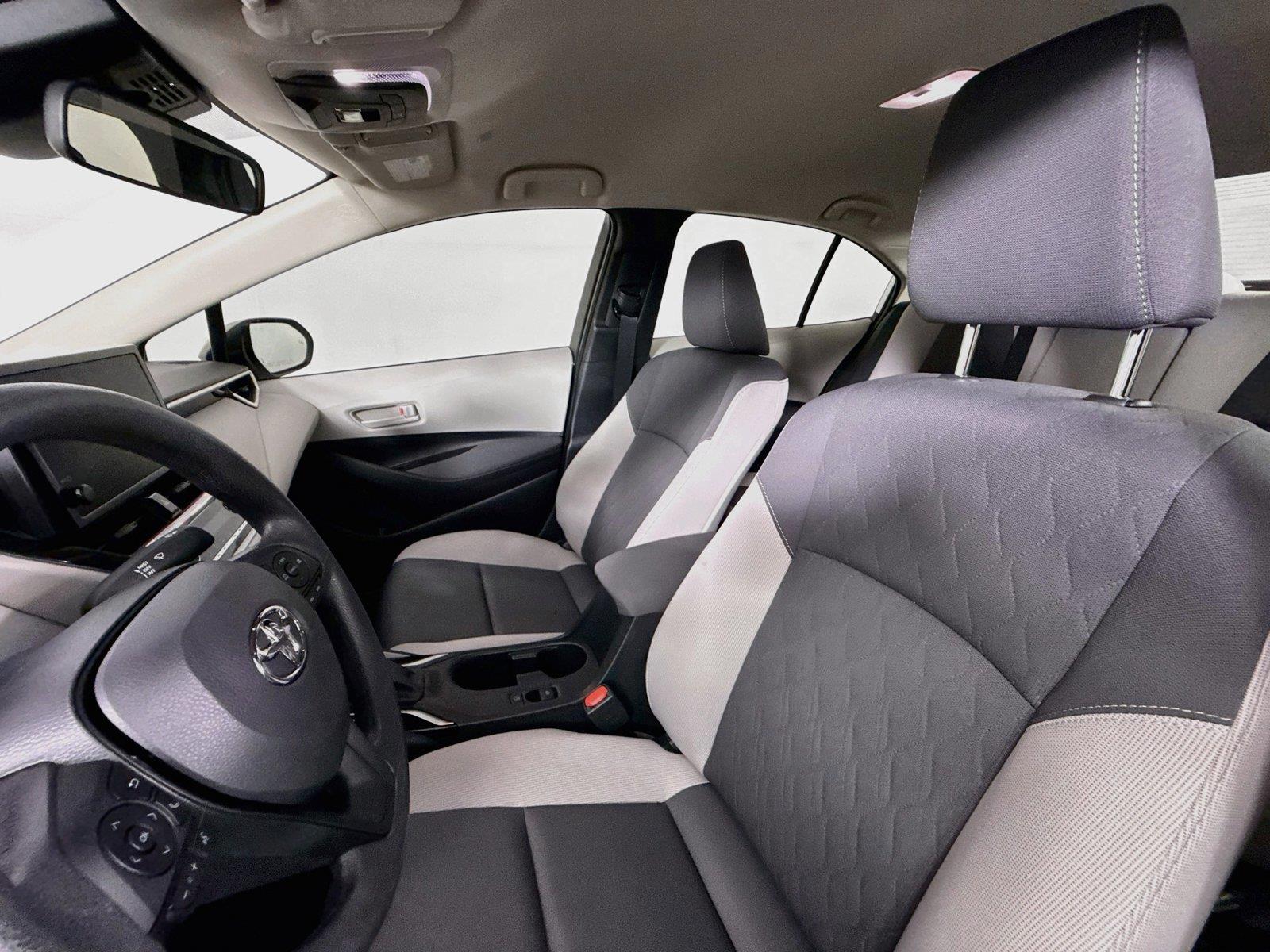 2026 Toyota Corolla Hybrid LE photo 2