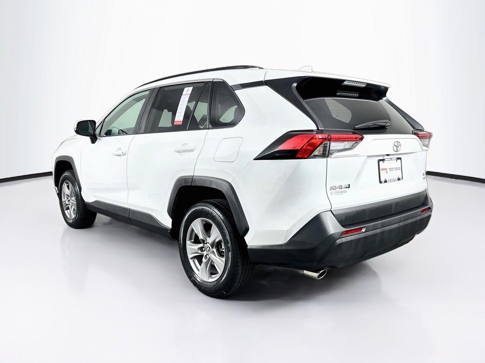 2025 Toyota RAV4 XLE photo 11