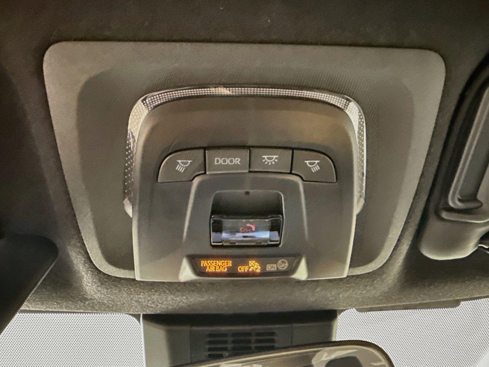 2025 Toyota Corolla SE photo 21