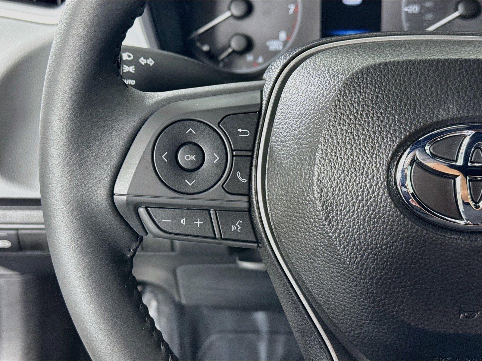 2025 Toyota Corolla SE photo 16