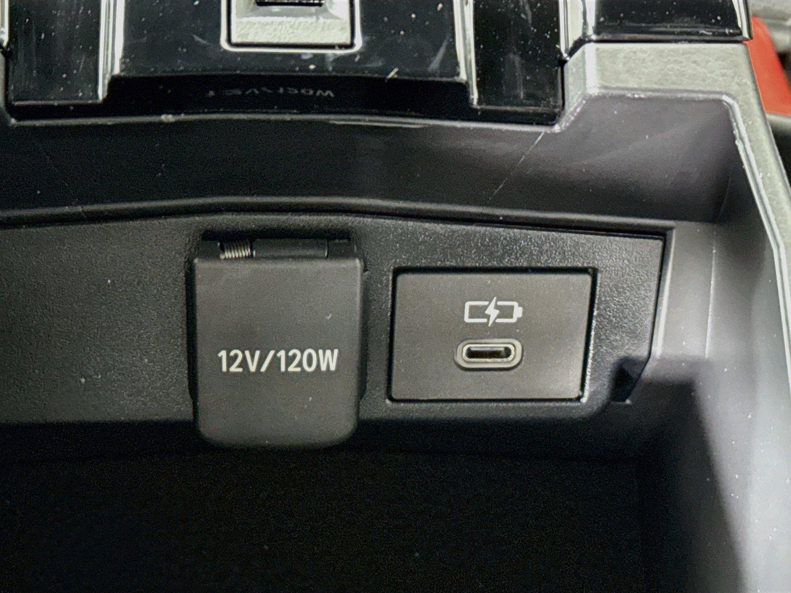 2025 Toyota Corolla SE photo 28