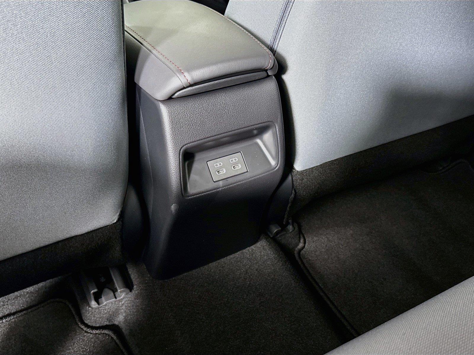 2025 Toyota Corolla SE photo 38