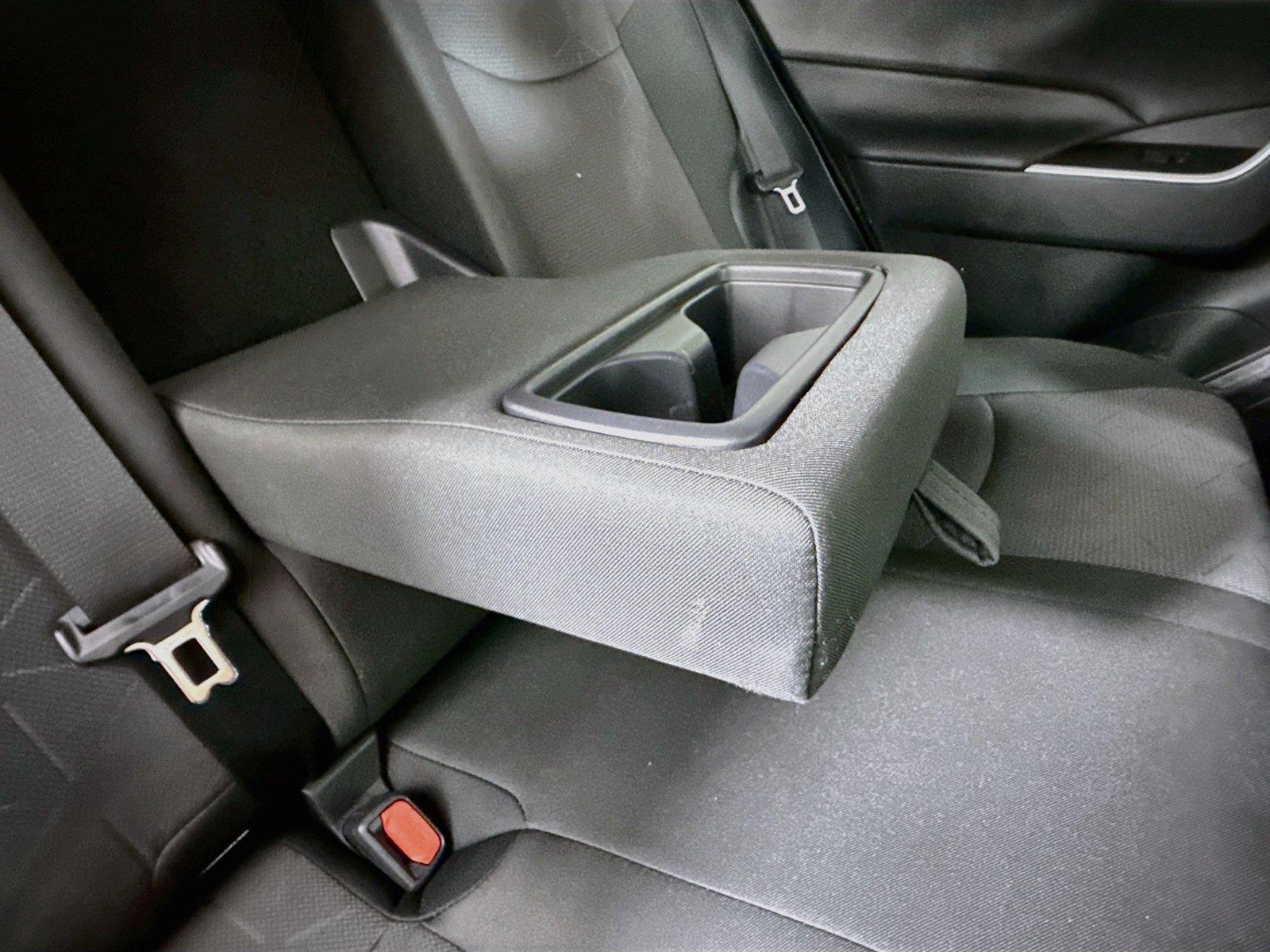 2025 Toyota RAV4 XLE photo 38