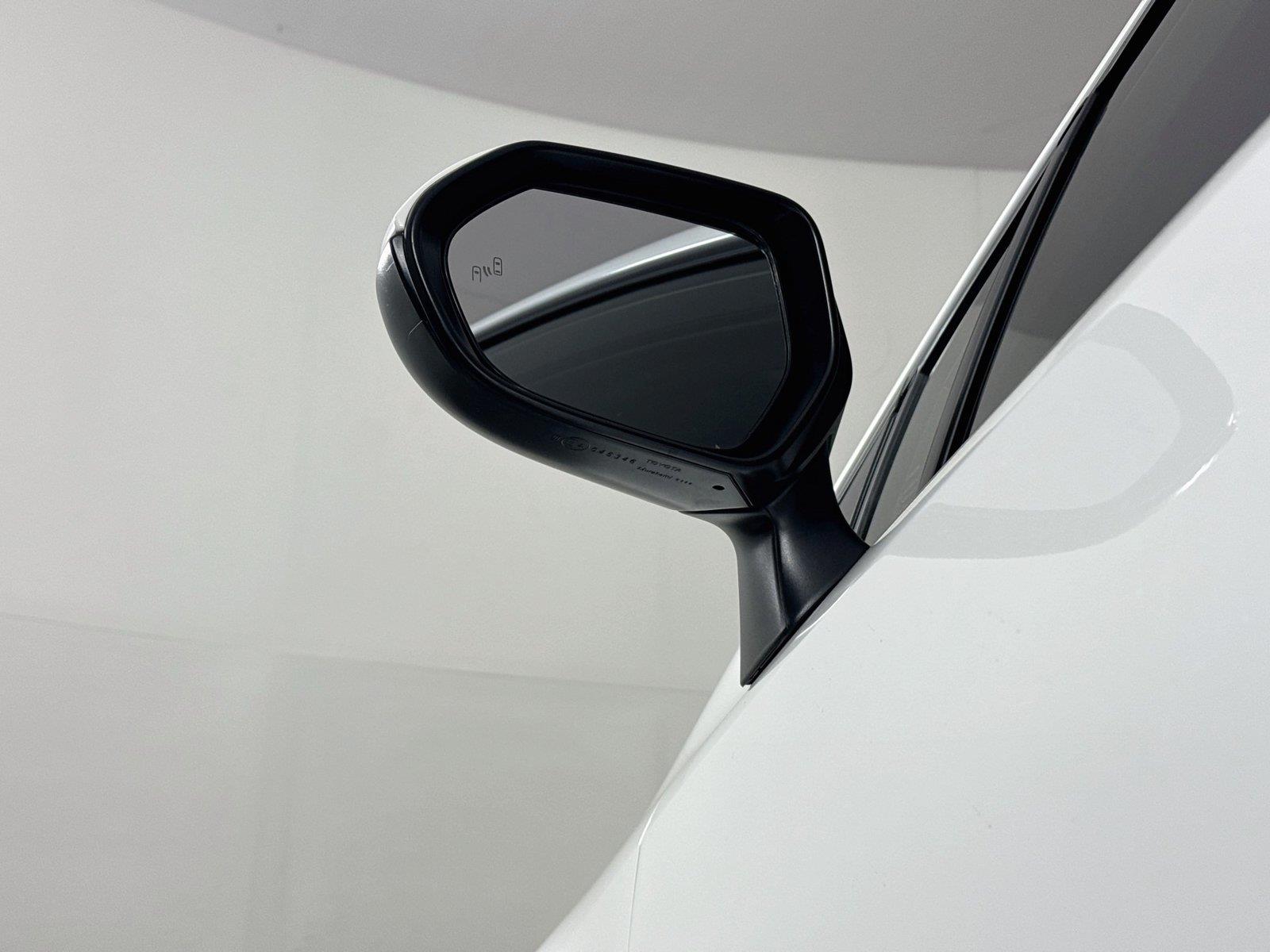 2026 Toyota Corolla Hybrid LE photo 4
