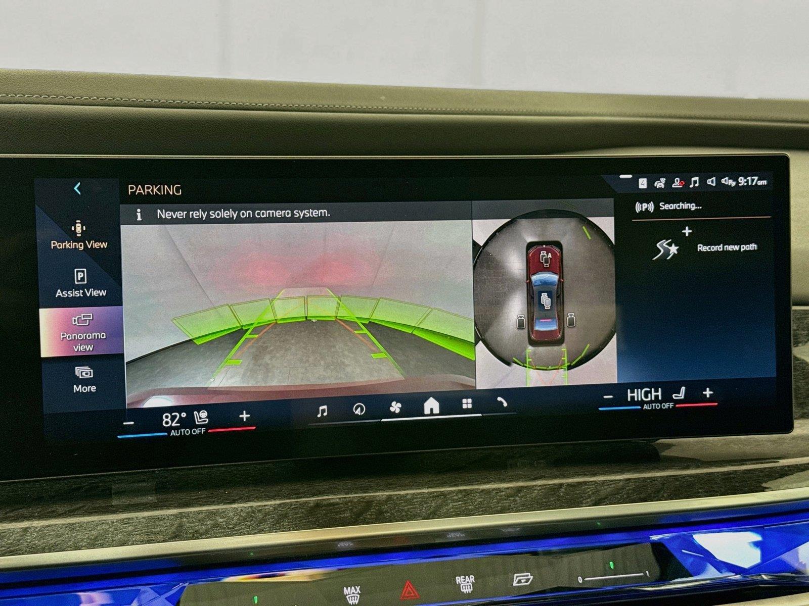 2025 BMW 7 Series 740i photo 24
