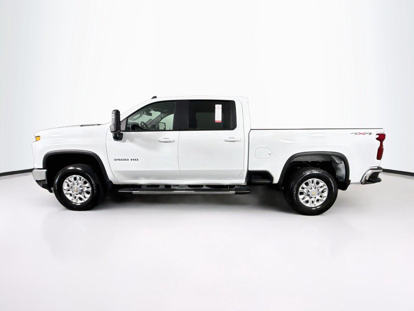 2025 Chevrolet Silverado 3500HD LT photo 13