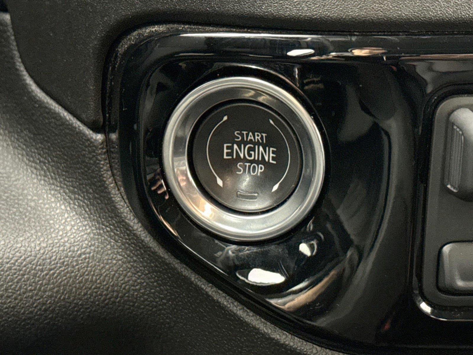 2025 Chevrolet Silverado 3500HD LT photo 21