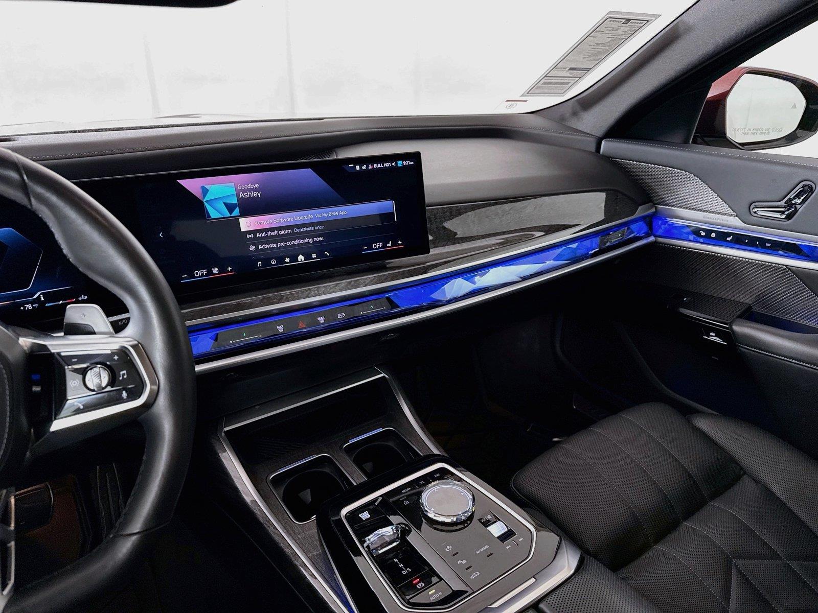 2025 BMW 7 Series 740i photo 35