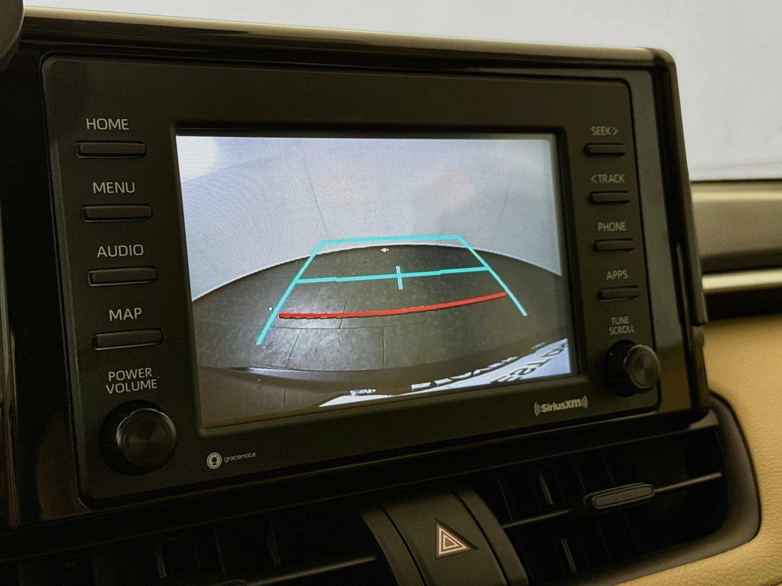 2022 Toyota RAV4 XLE photo 22