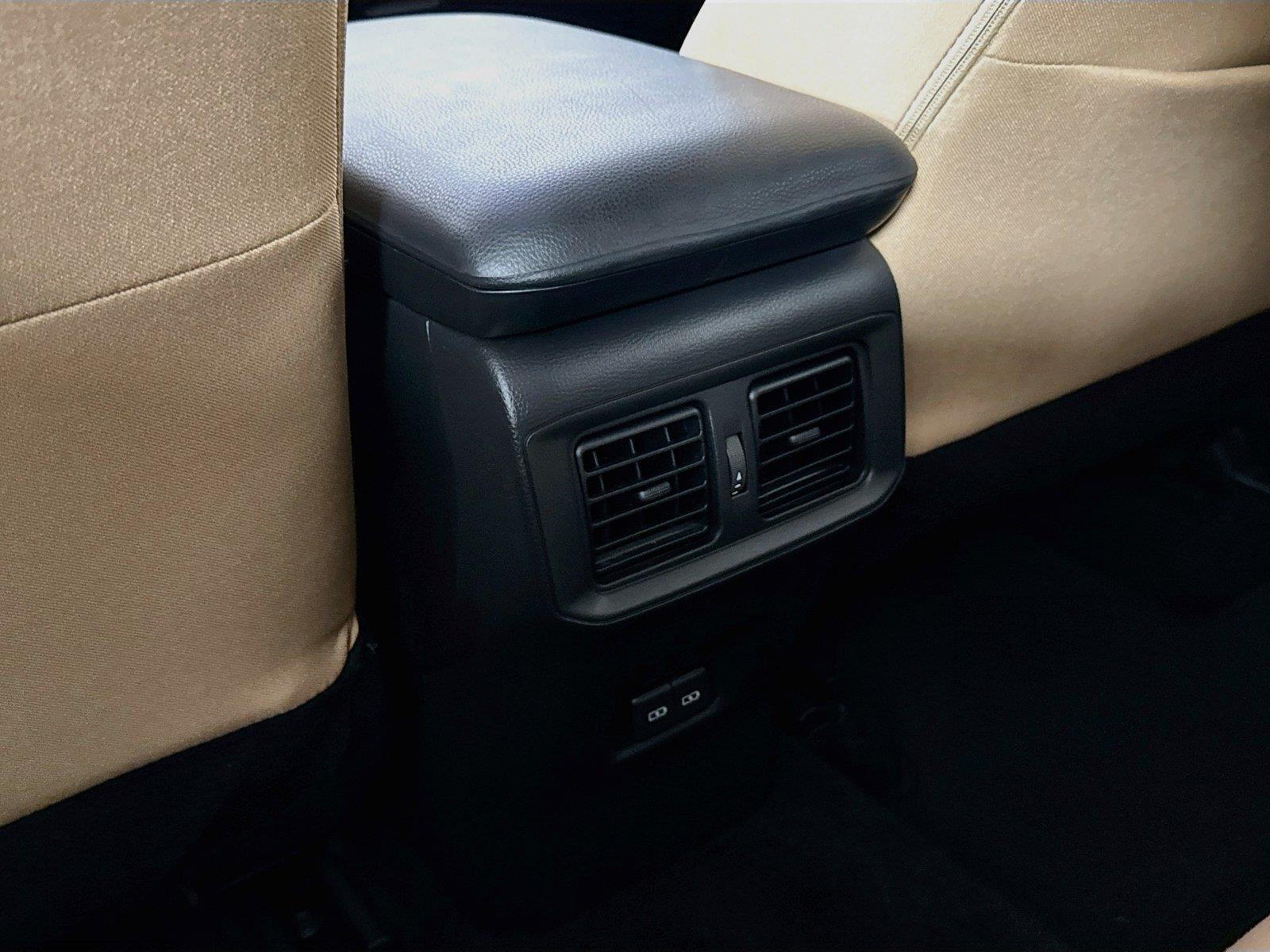2022 Toyota RAV4 XLE photo 32