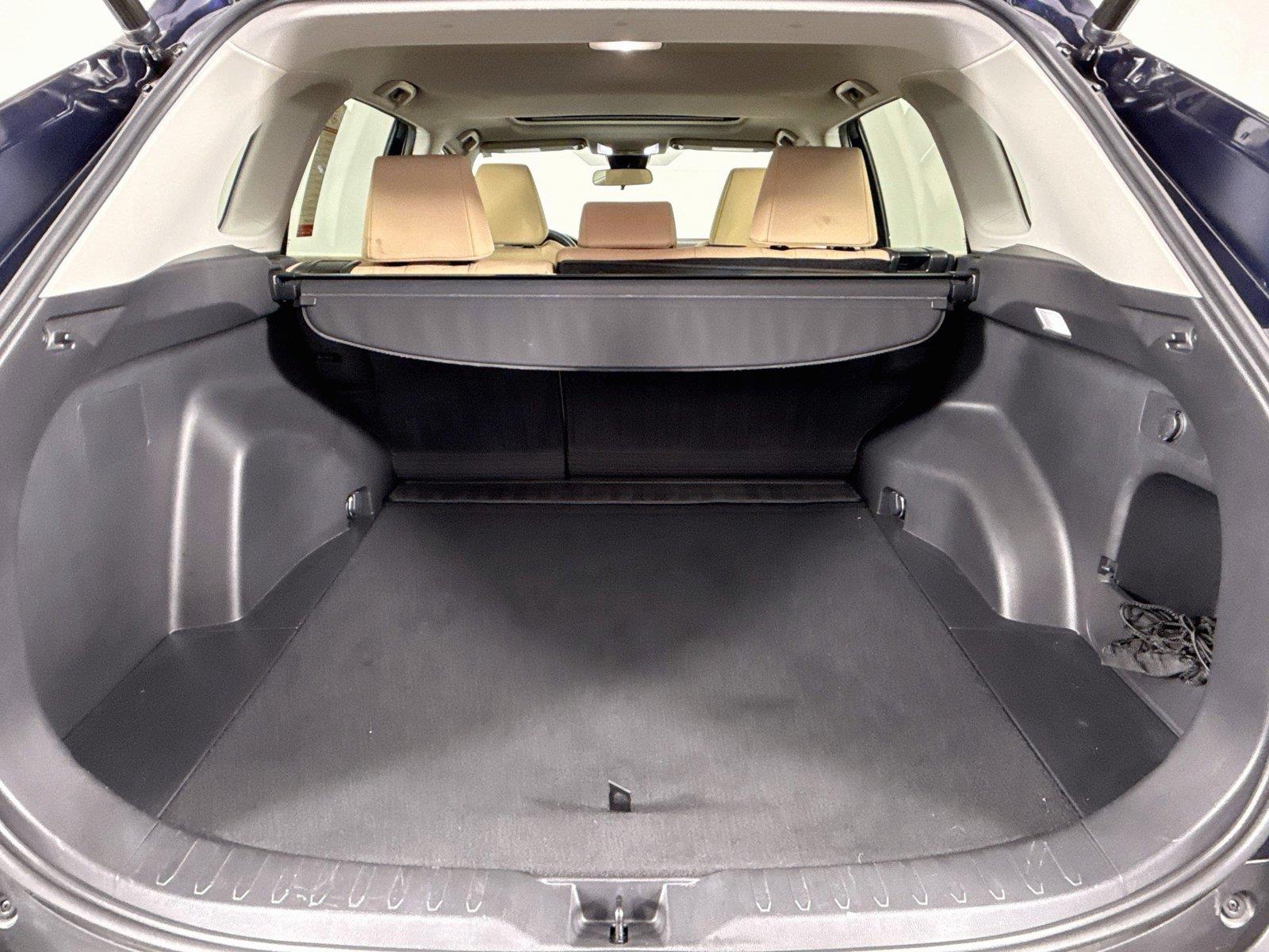 2022 Toyota RAV4 XLE photo 35