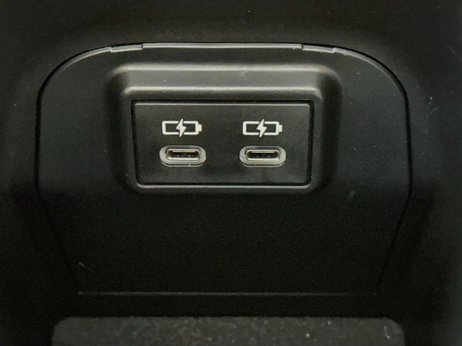 2022 Toyota RAV4 XLE photo 31