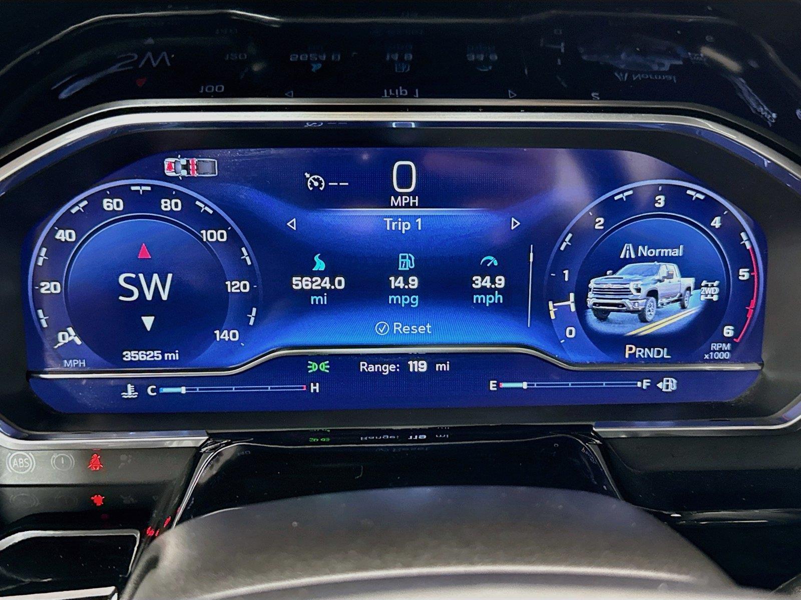 2025 Chevrolet Silverado 3500HD LT photo 20